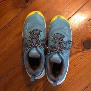 Keen sneakers for women.  Turquoise color.  Size 9.5